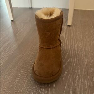 Single UGG for Kids, Size 6